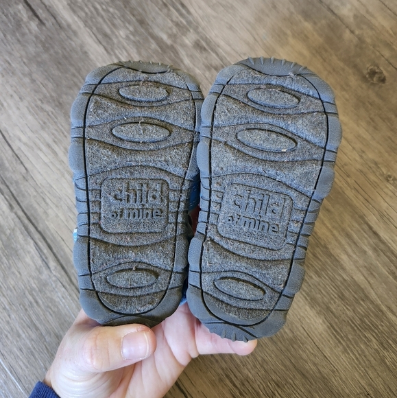 🌸 Child Of Mine Carter's Size 4 Sandals - Picture 5 of 6